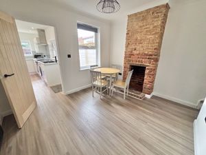 Dining Room - click for photo gallery